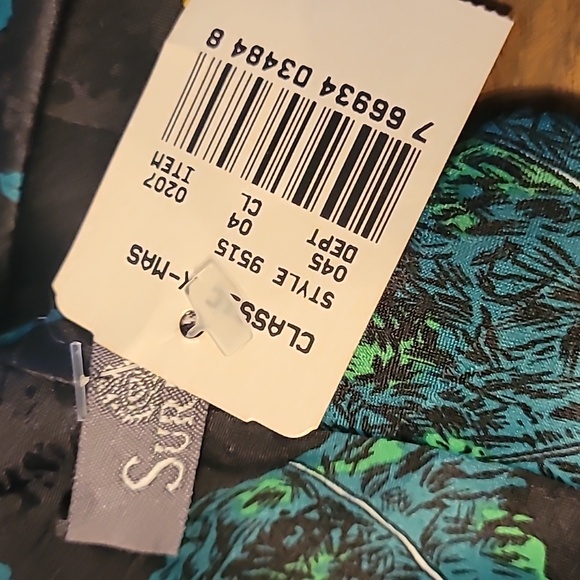 Christmas tie Surrey new with tags - Picture 2 of 3